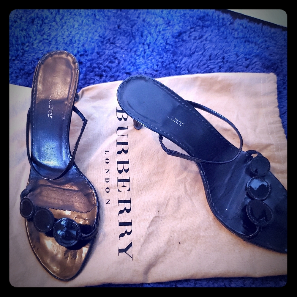 💞HOST PICK💞 Burberry black mule